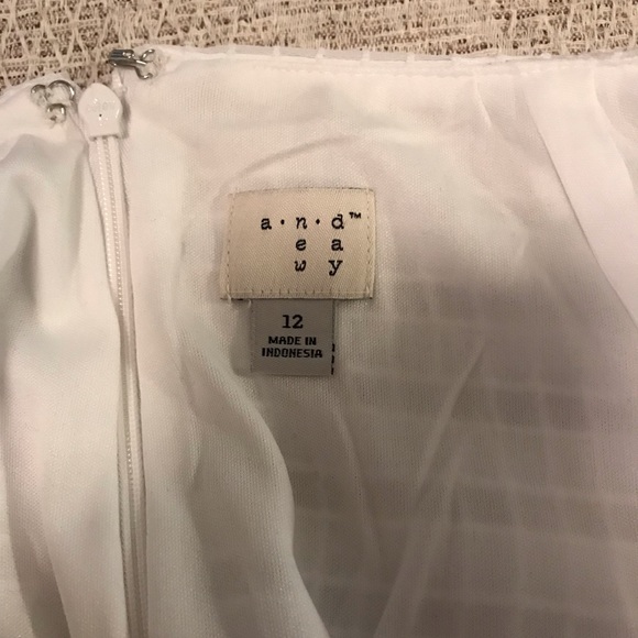 White Ruffle Asymmetrical Skirt - Picture 3 of 6